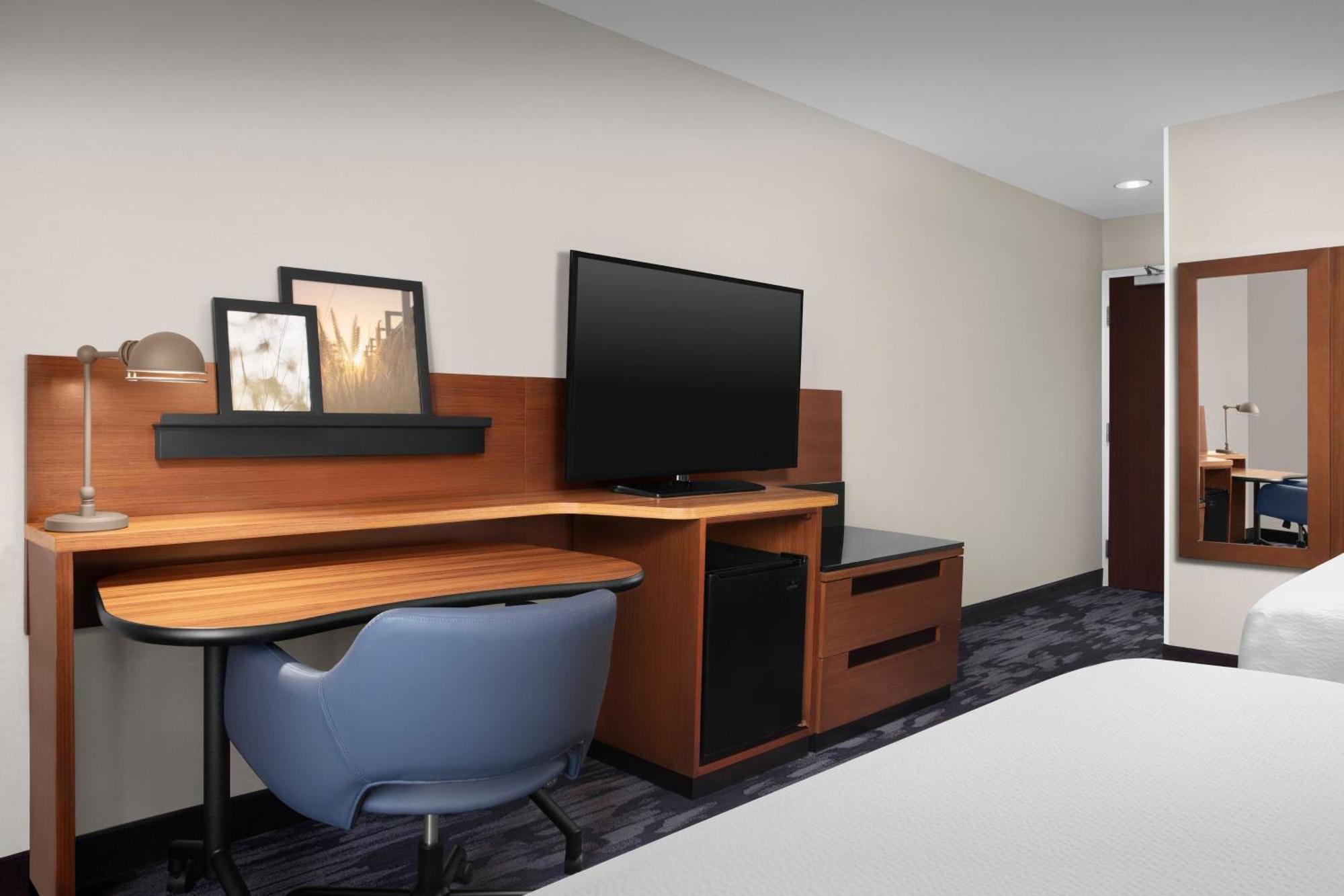 Fairfield Inn & Suites Dulles Airport Sterling Exterior photo