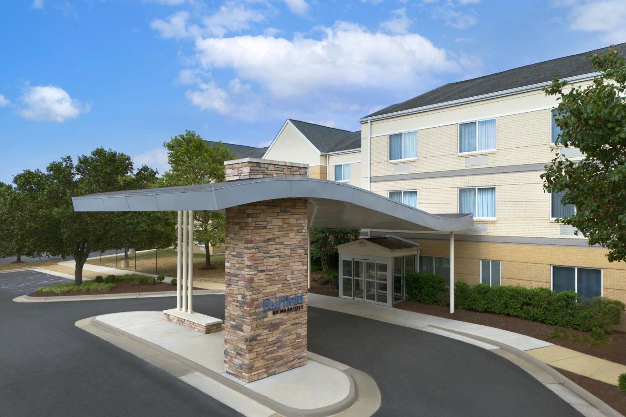 Fairfield Inn & Suites Dulles Airport Sterling Exterior photo
